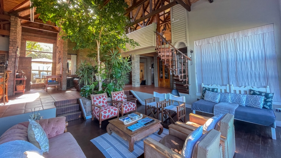 To Let 5 Bedroom Property for Rent in Southern Cross Western Cape
